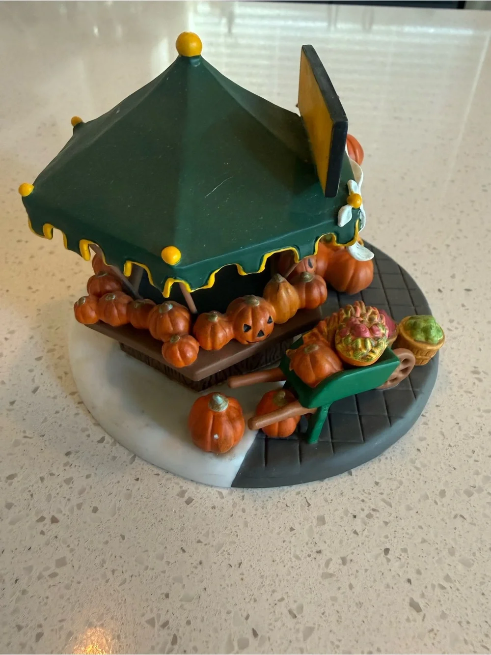 Department 56 detailed seasonal